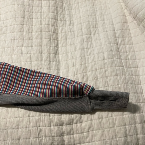 ivvia Heavyweight Scuba Hoodie - Picture 4 of 5